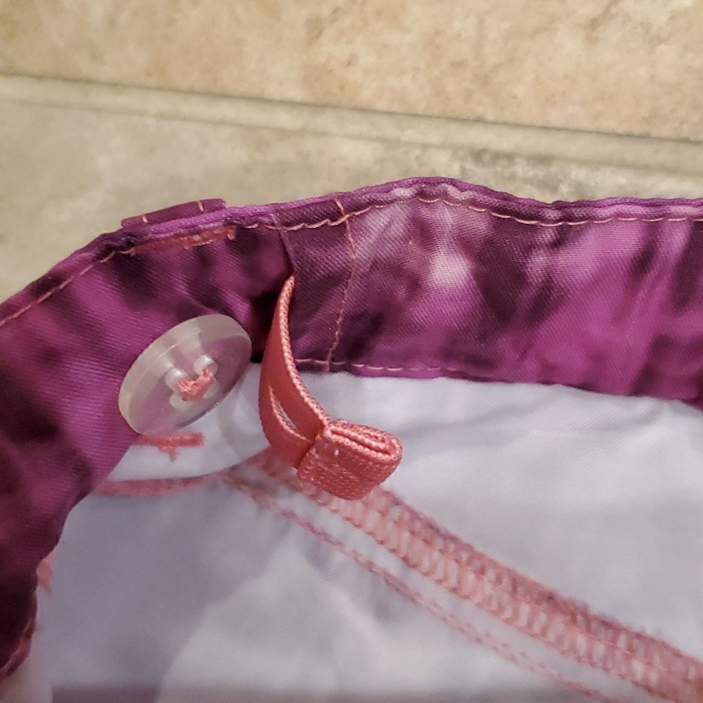 Girl's The North Face purple tie dye board shorts - Picture 5 of 9